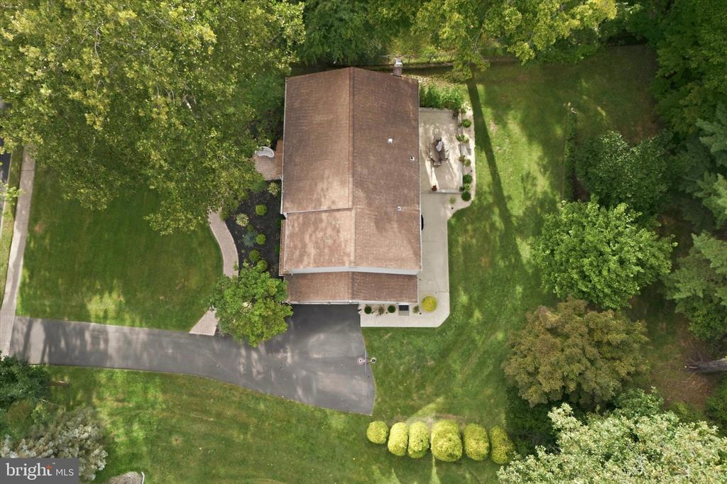 33 SUGAR MAPLE LANE