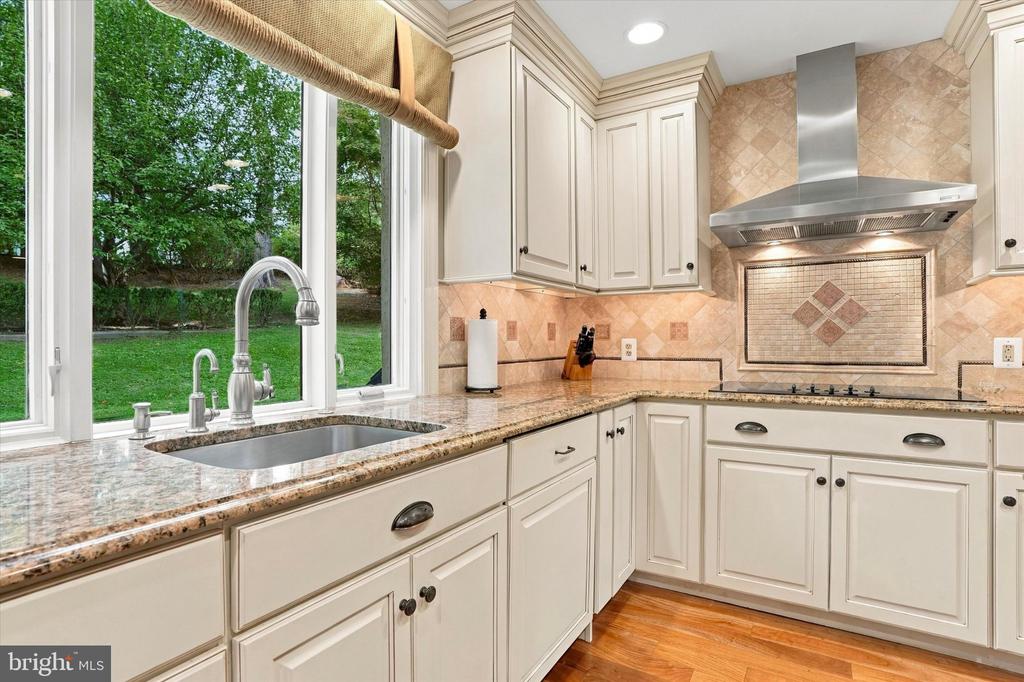 33 SUGAR MAPLE LANE