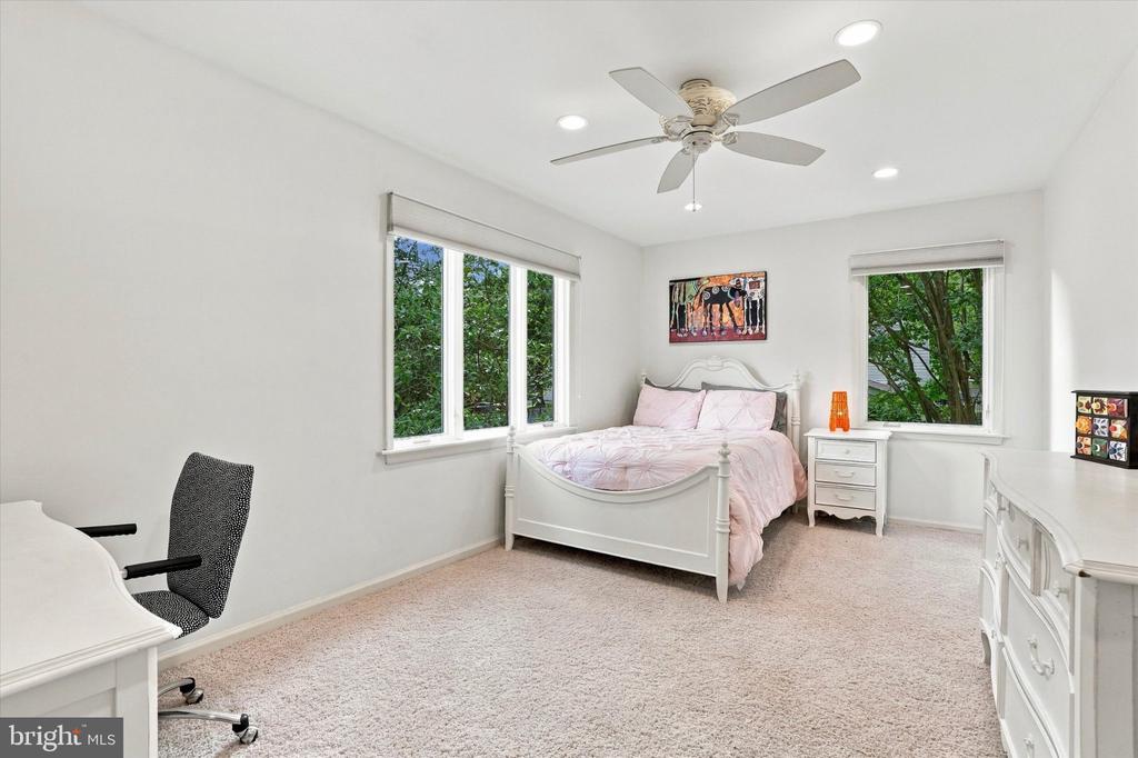 33 SUGAR MAPLE LANE