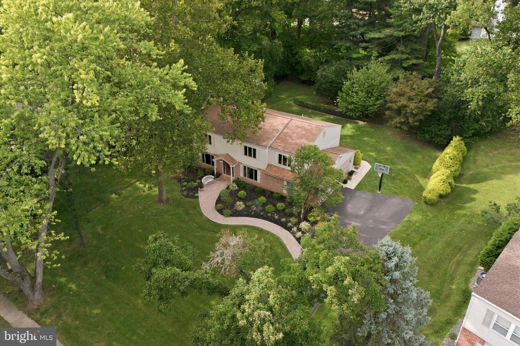 33 SUGAR MAPLE LANE