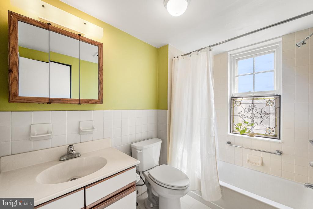 42 CONSHOHOCKEN STATE ROAD Unit: 4-C