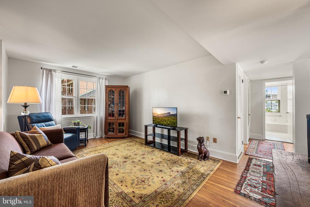 42 CONSHOHOCKEN STATE ROAD Unit: 4-C