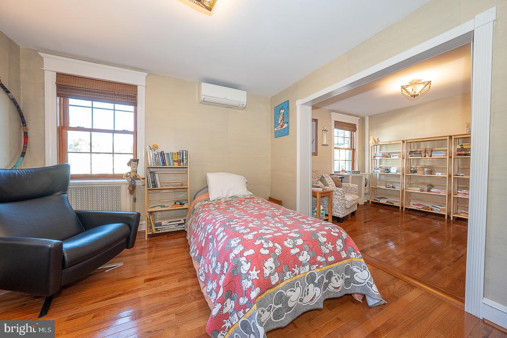 513 E WYNNEWOOD ROAD Unit:           
