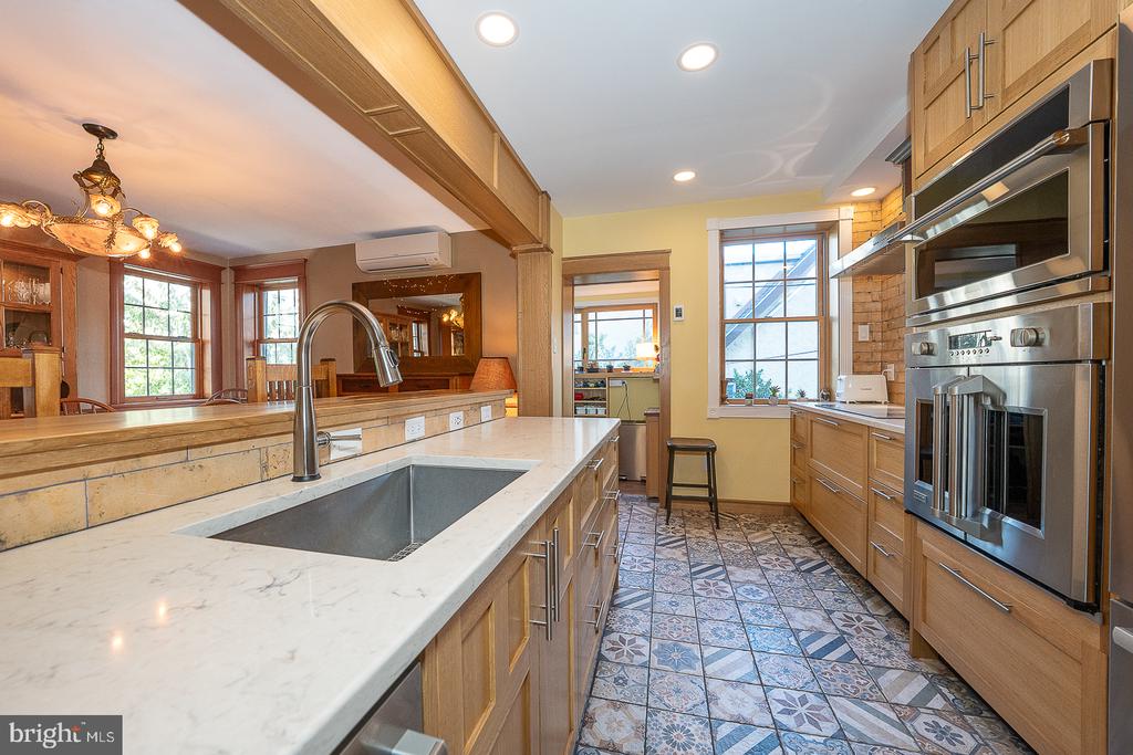 513 E WYNNEWOOD ROAD Unit:           