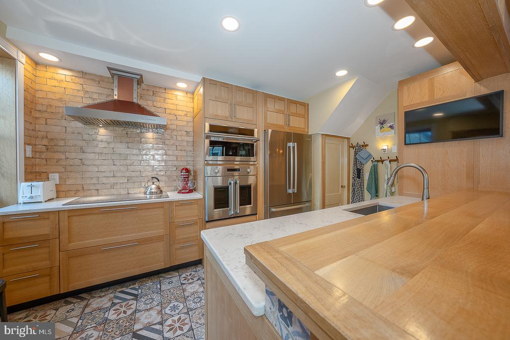 513 E WYNNEWOOD ROAD Unit:           