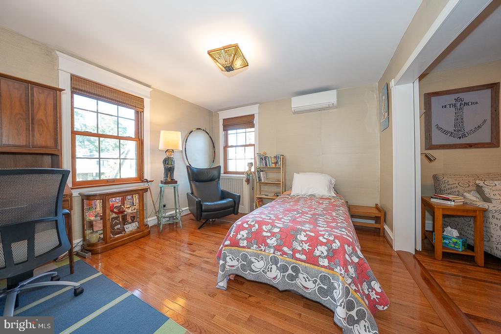 513 E WYNNEWOOD ROAD Unit:           