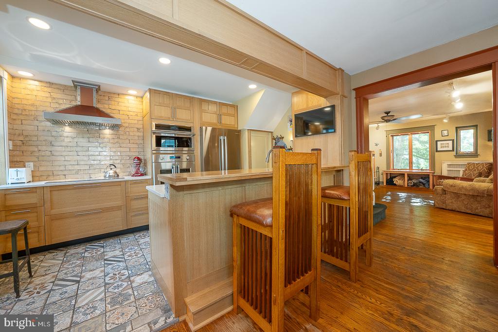 513 E WYNNEWOOD ROAD Unit:           