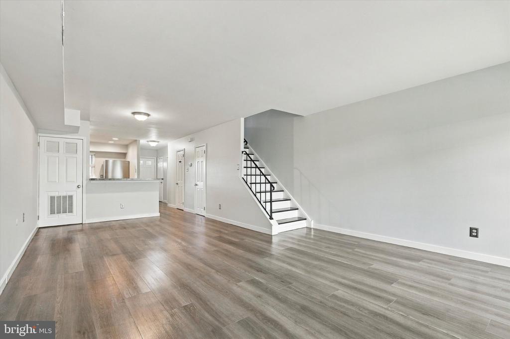 34 WINSTON COURT Unit: 105 U-34