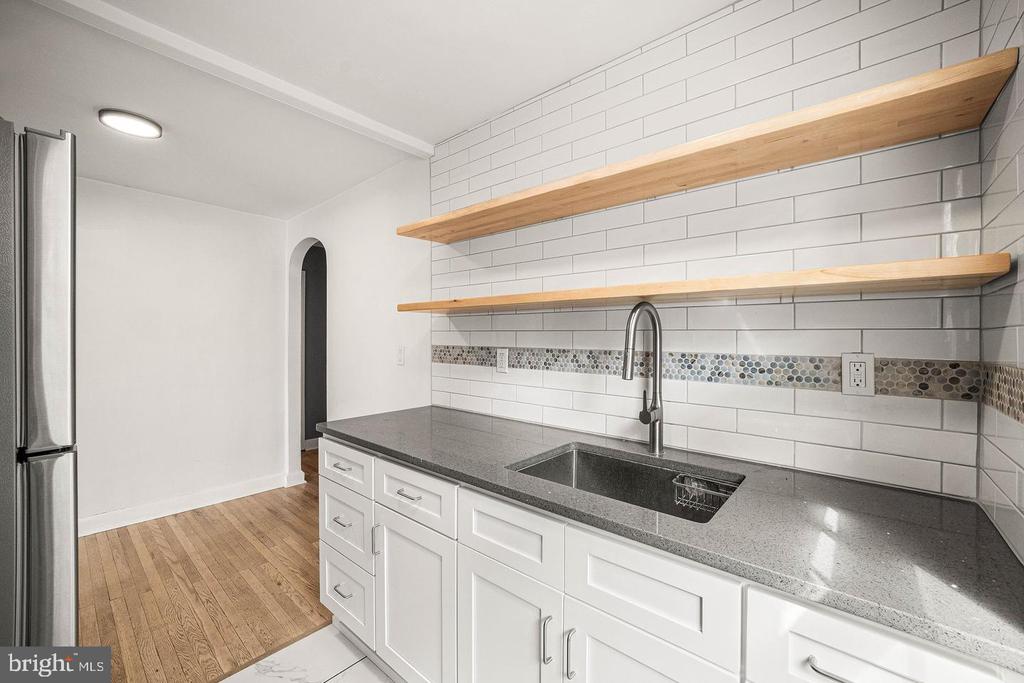 5 TRENT ROAD Unit: 1
