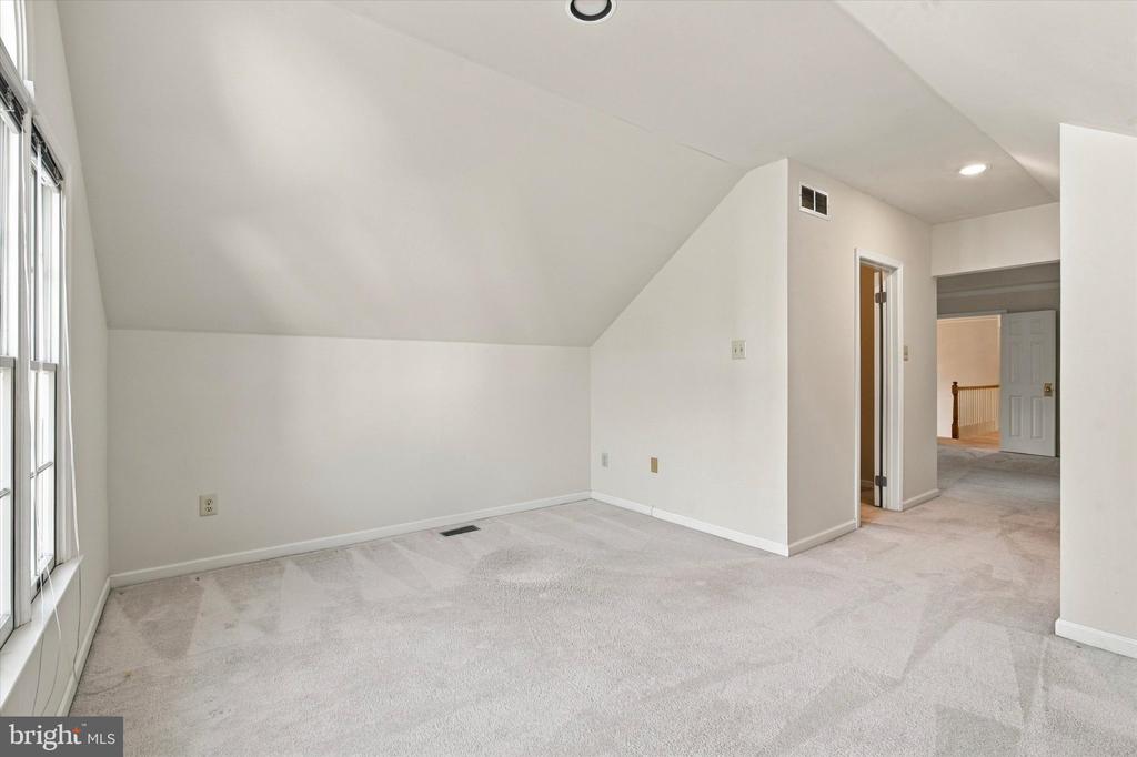 108 CASCADES COURT