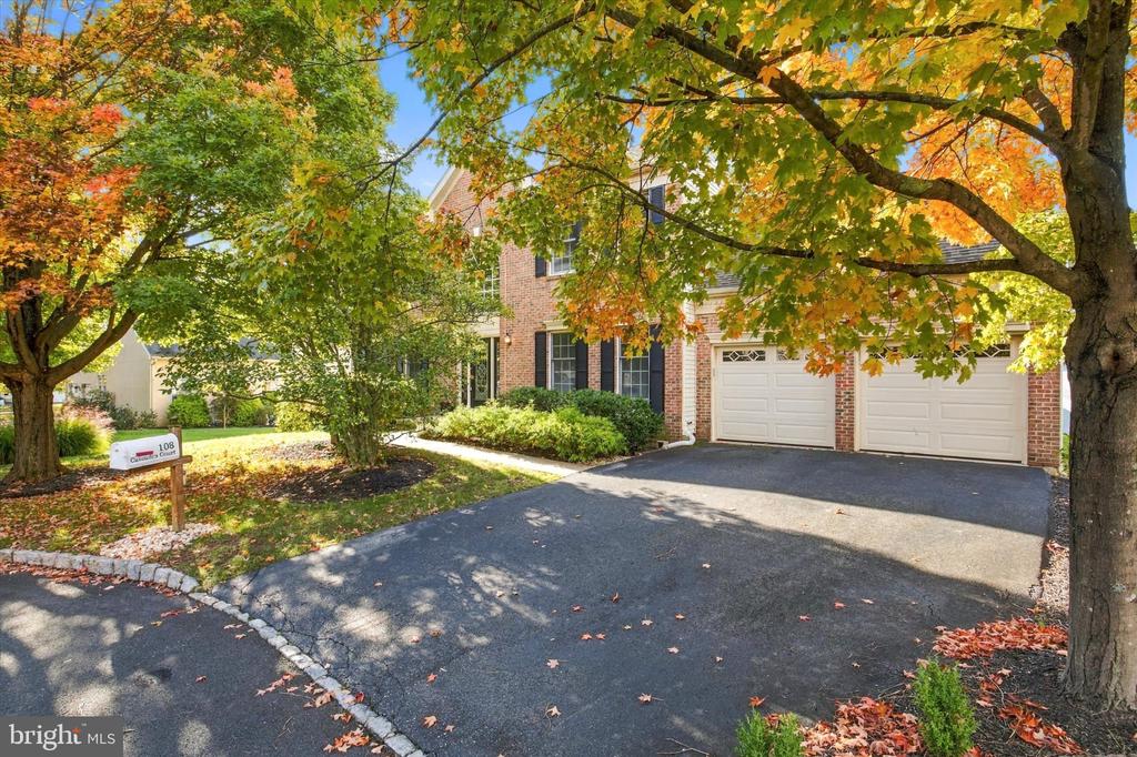 108 CASCADES COURT