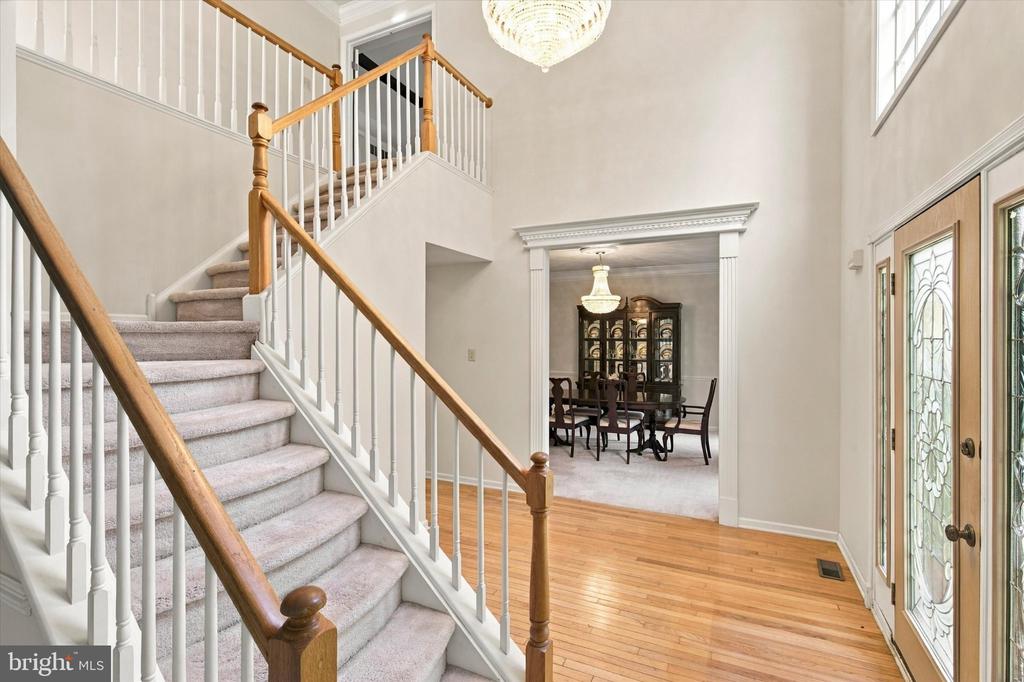 108 CASCADES COURT