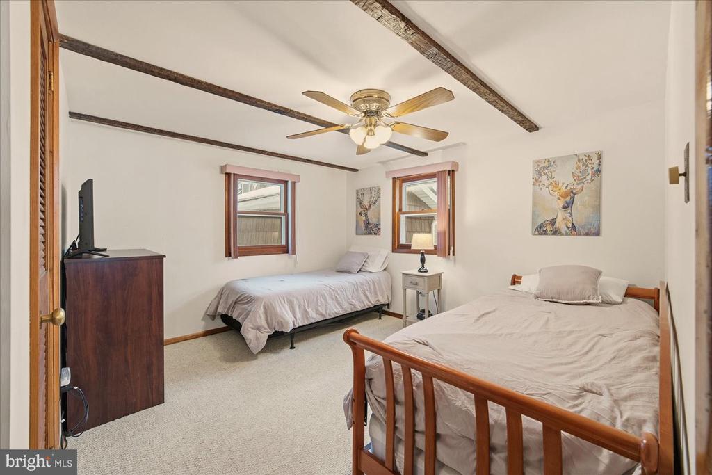 7698 LAKE SHORE DRIVE