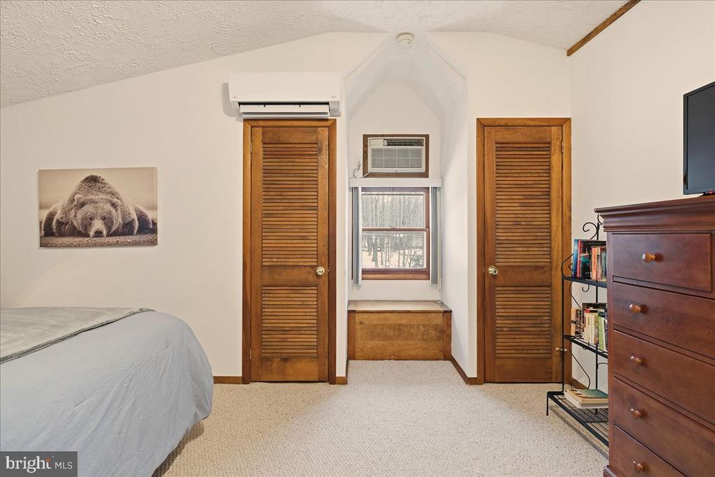 7698 LAKE SHORE DRIVE