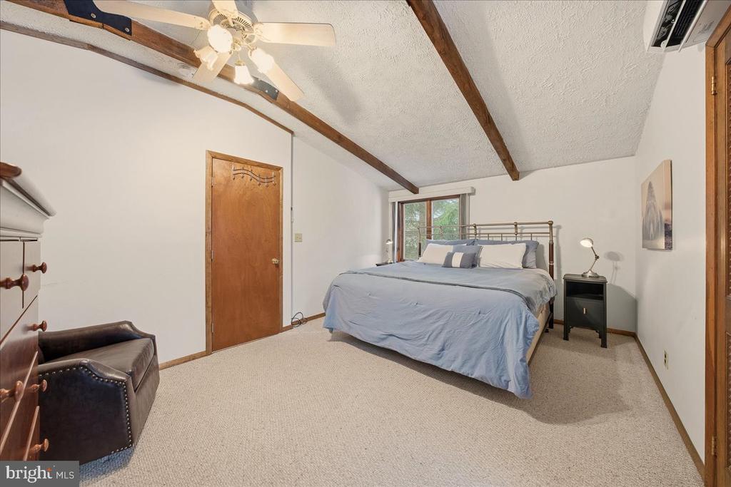 7698 LAKE SHORE DRIVE