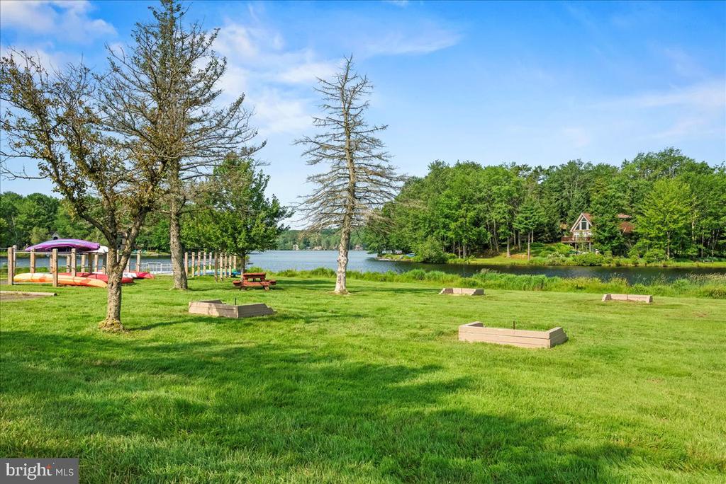 7698 LAKE SHORE DRIVE