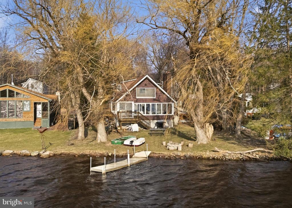 7698 LAKE SHORE DRIVE