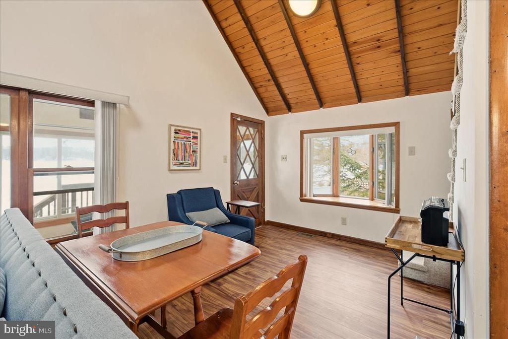 7698 LAKE SHORE DRIVE