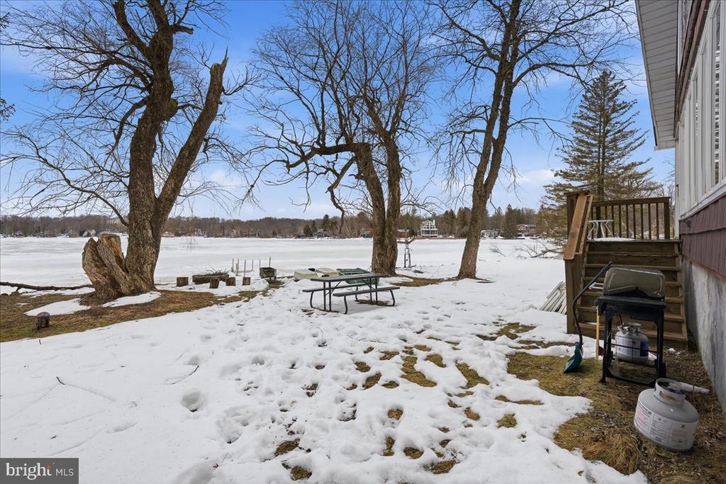 7698 LAKE SHORE DRIVE