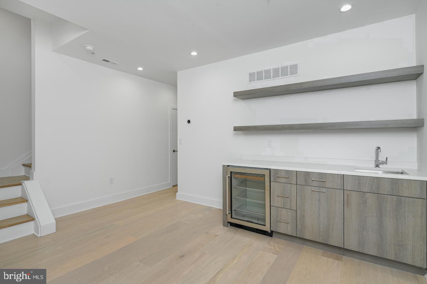 48 N 3rd St #3
