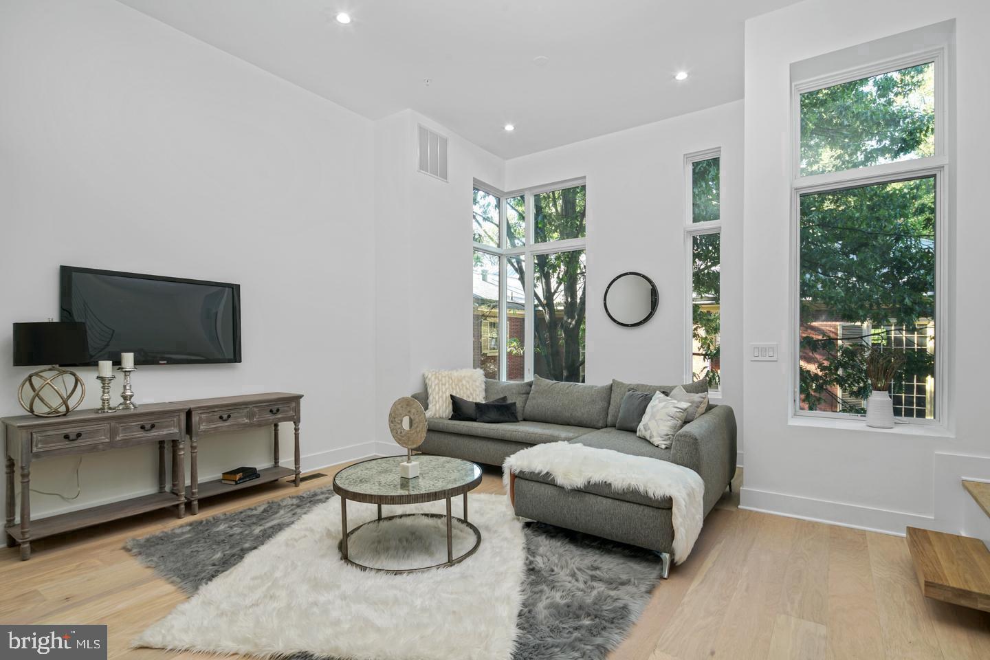 48 N 3rd St #3