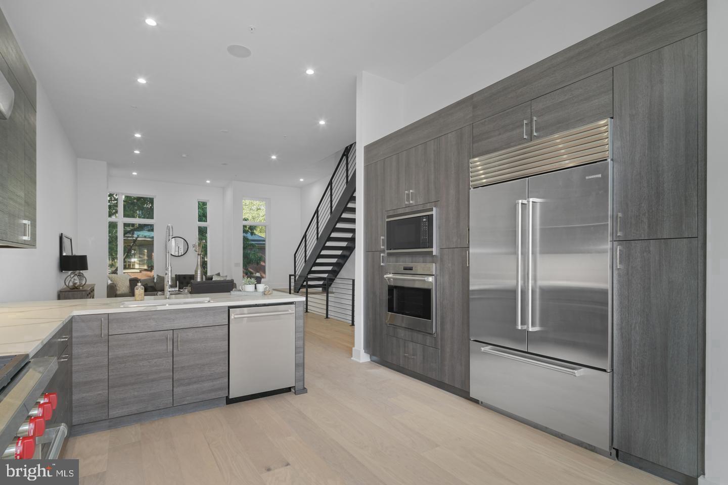 48 N 3rd St #3
