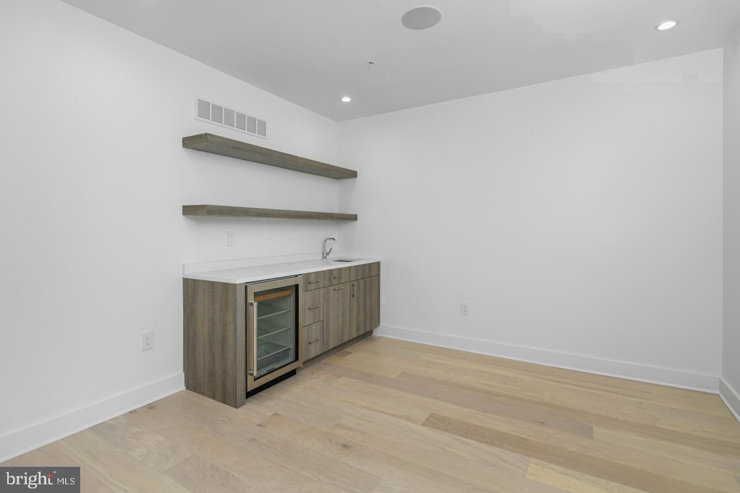 48 N 3rd St #3