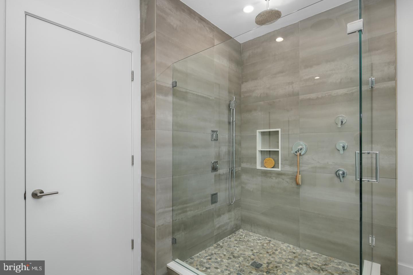 48 N 3rd St #3