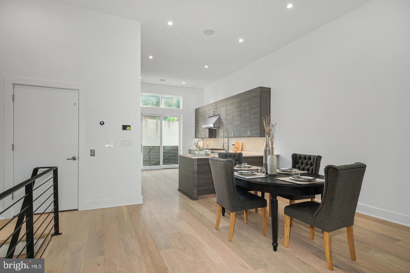 48 N 3rd St #3