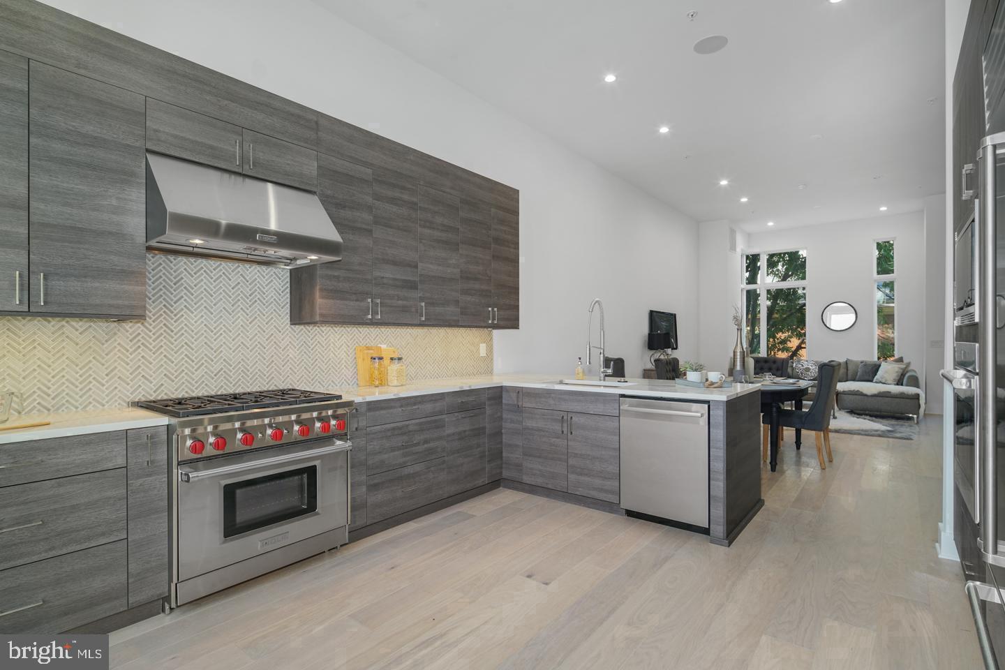 48 N 3rd St #3