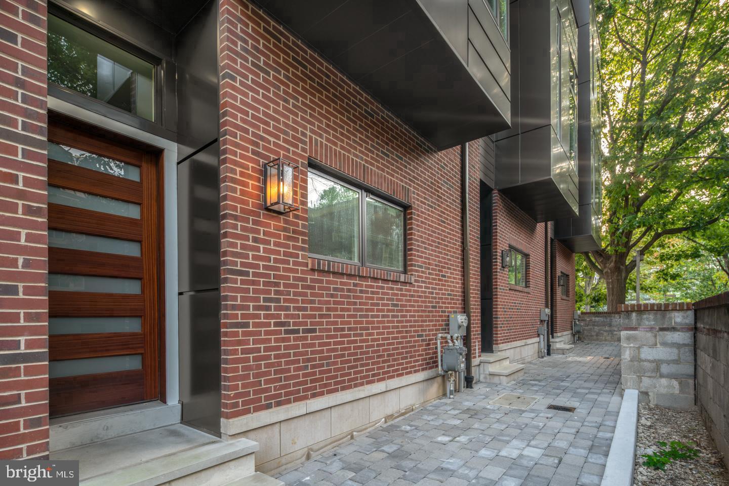 48 N 3rd St #3
