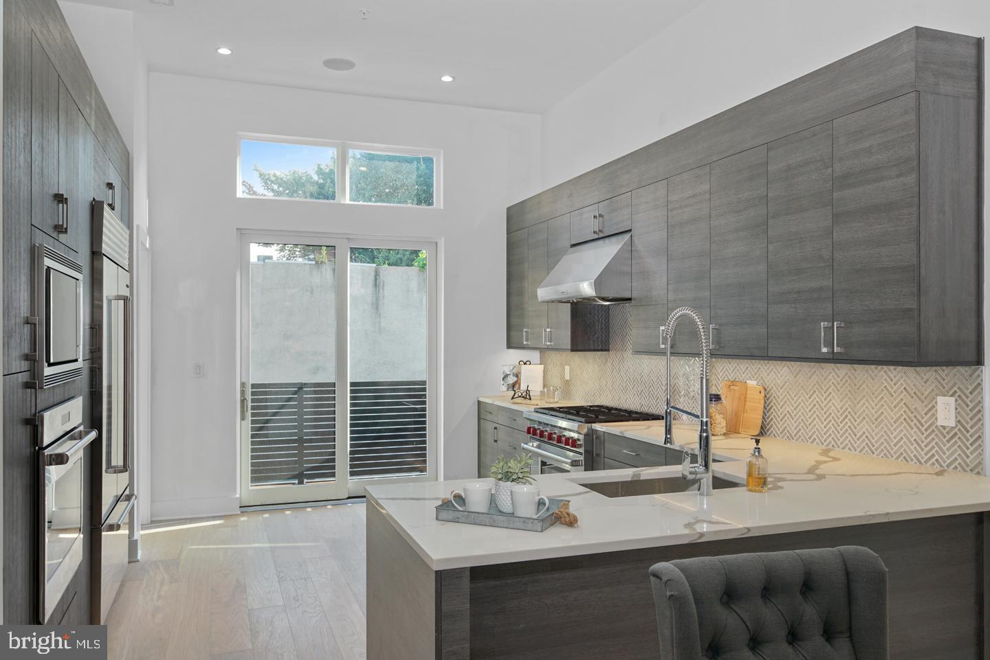 48 N 3rd St #3