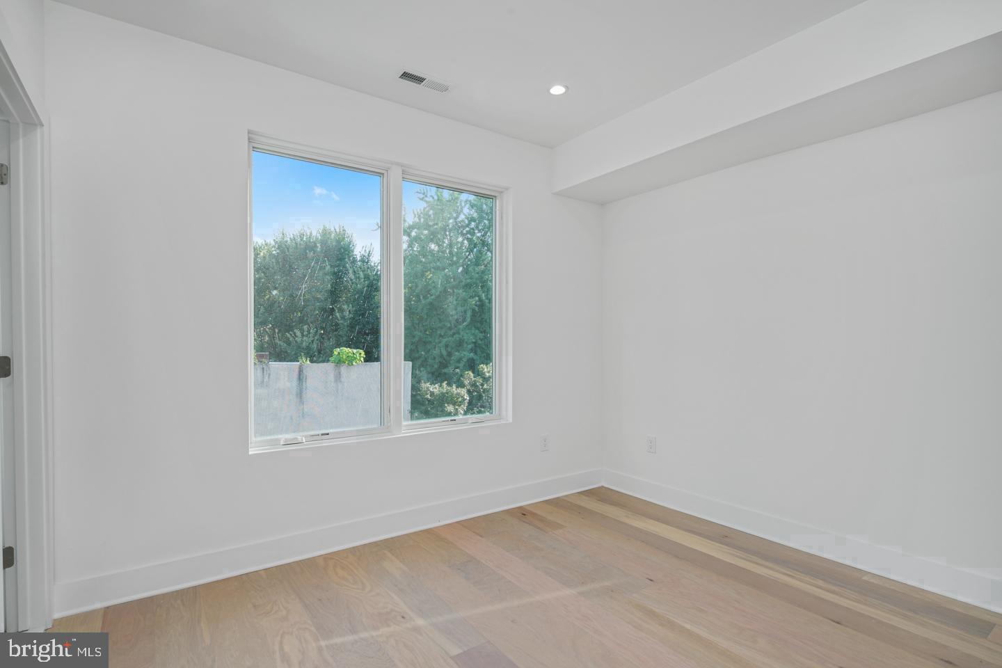 48 N 3rd St #3