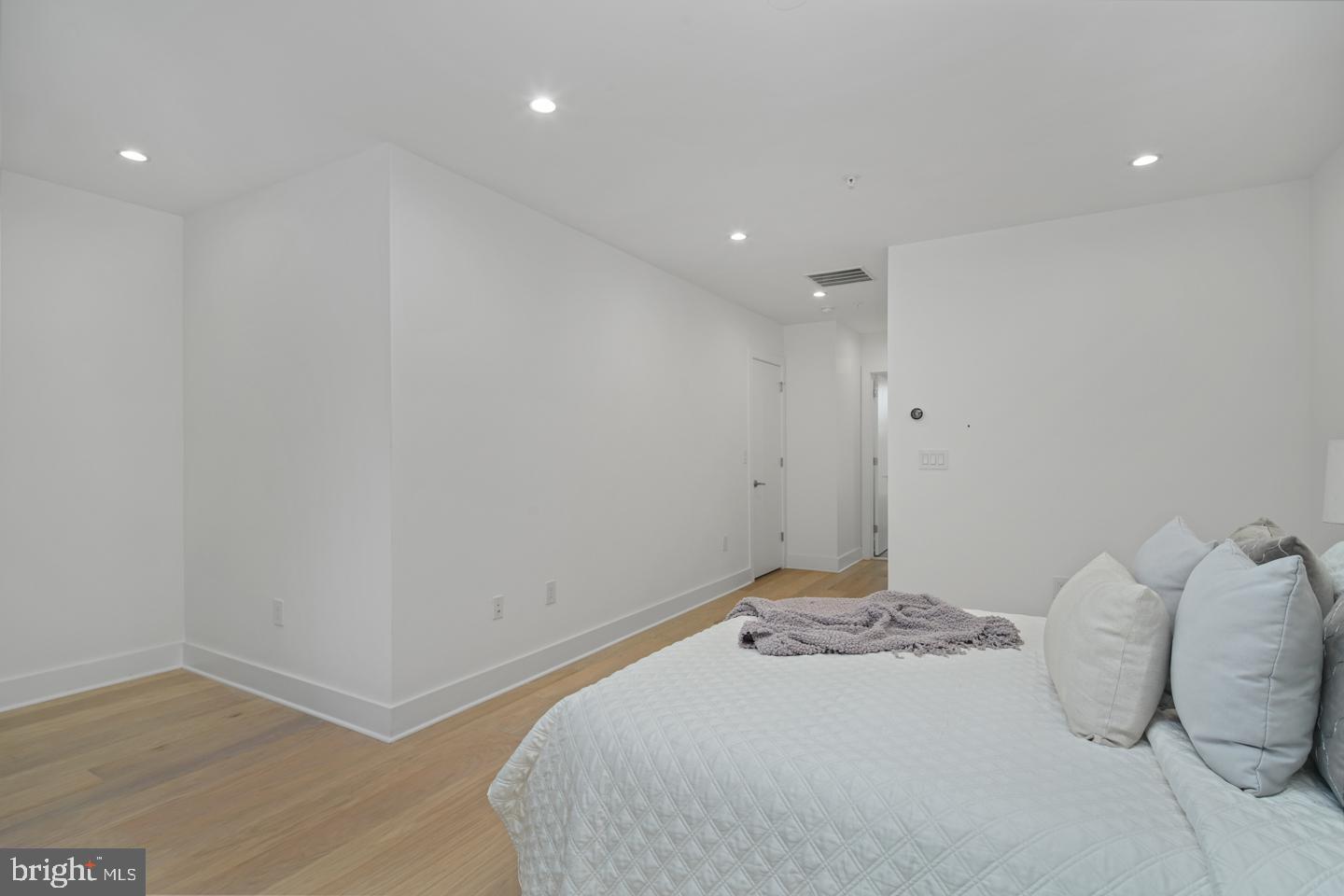 48 N 3rd St #3