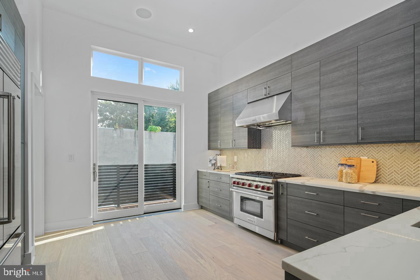 48 N 3rd St #3