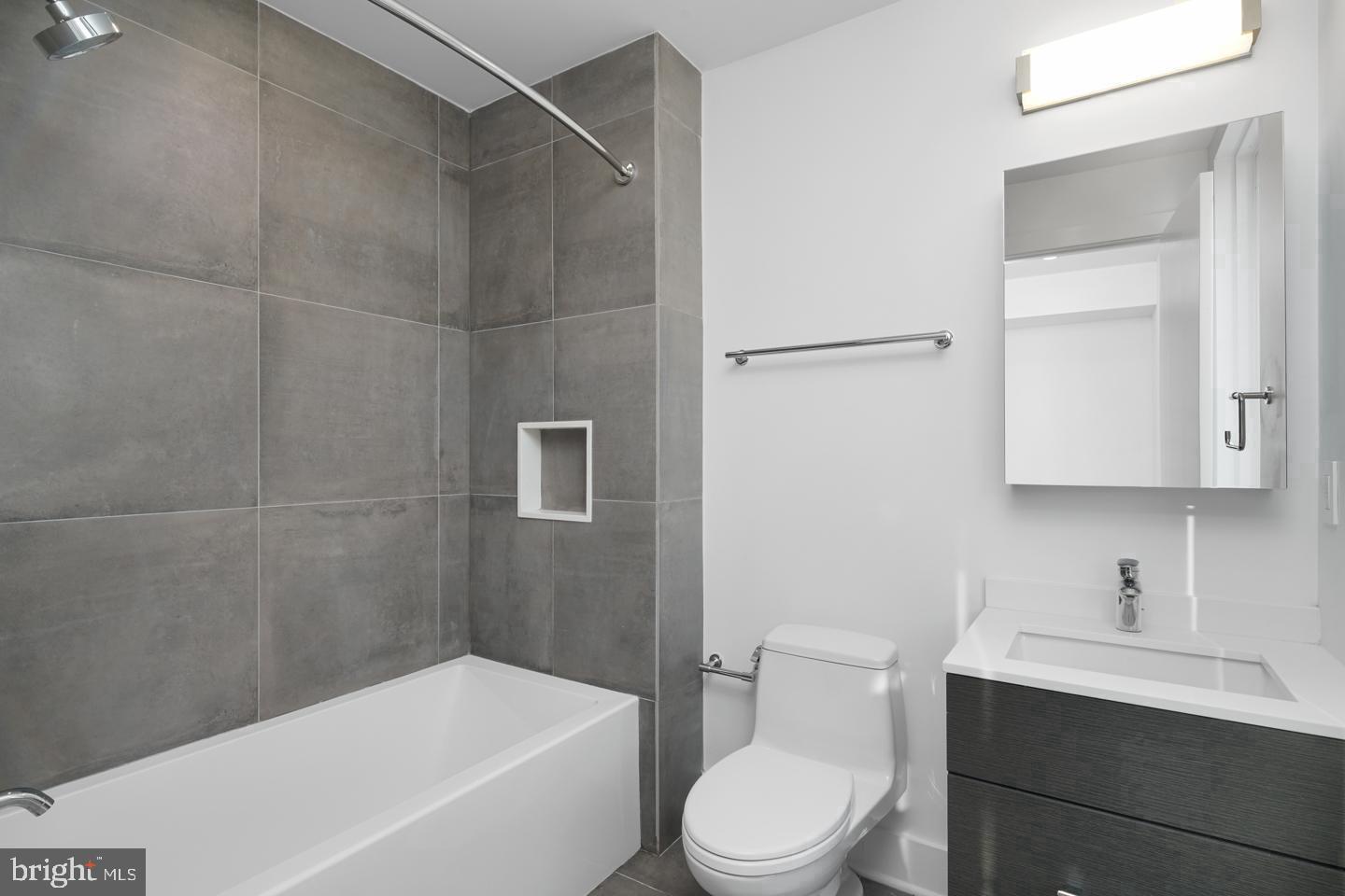 48 N 3rd St #3