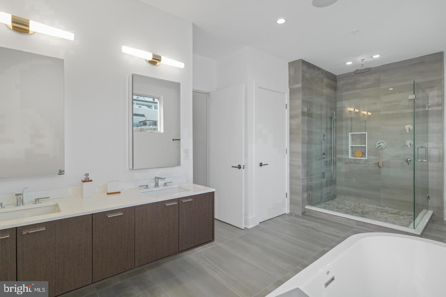 48 N 3rd St #3