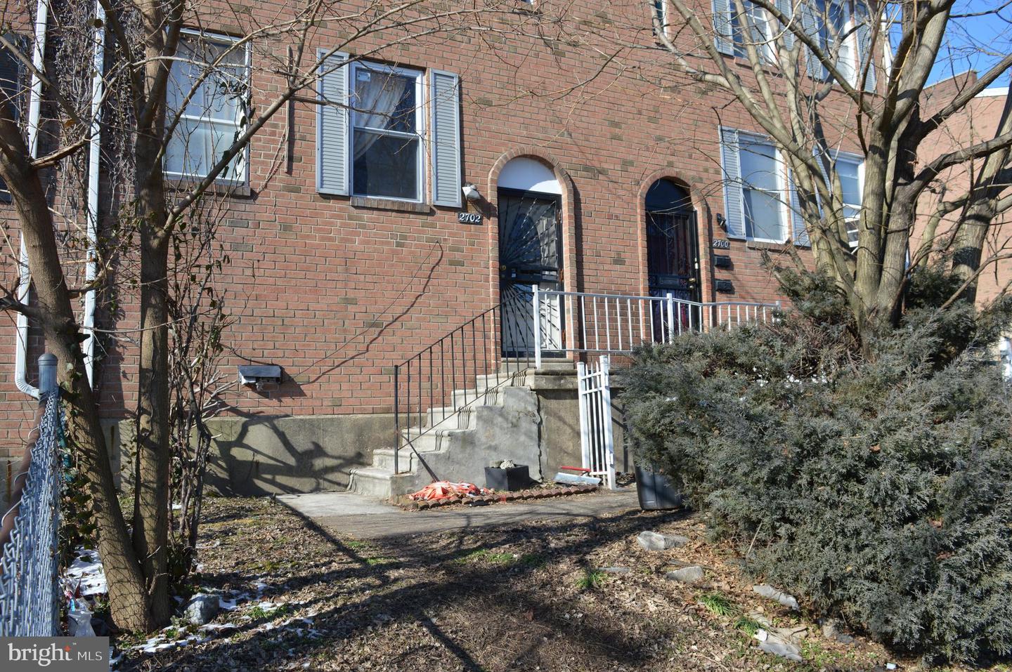 2702 Island Ave
