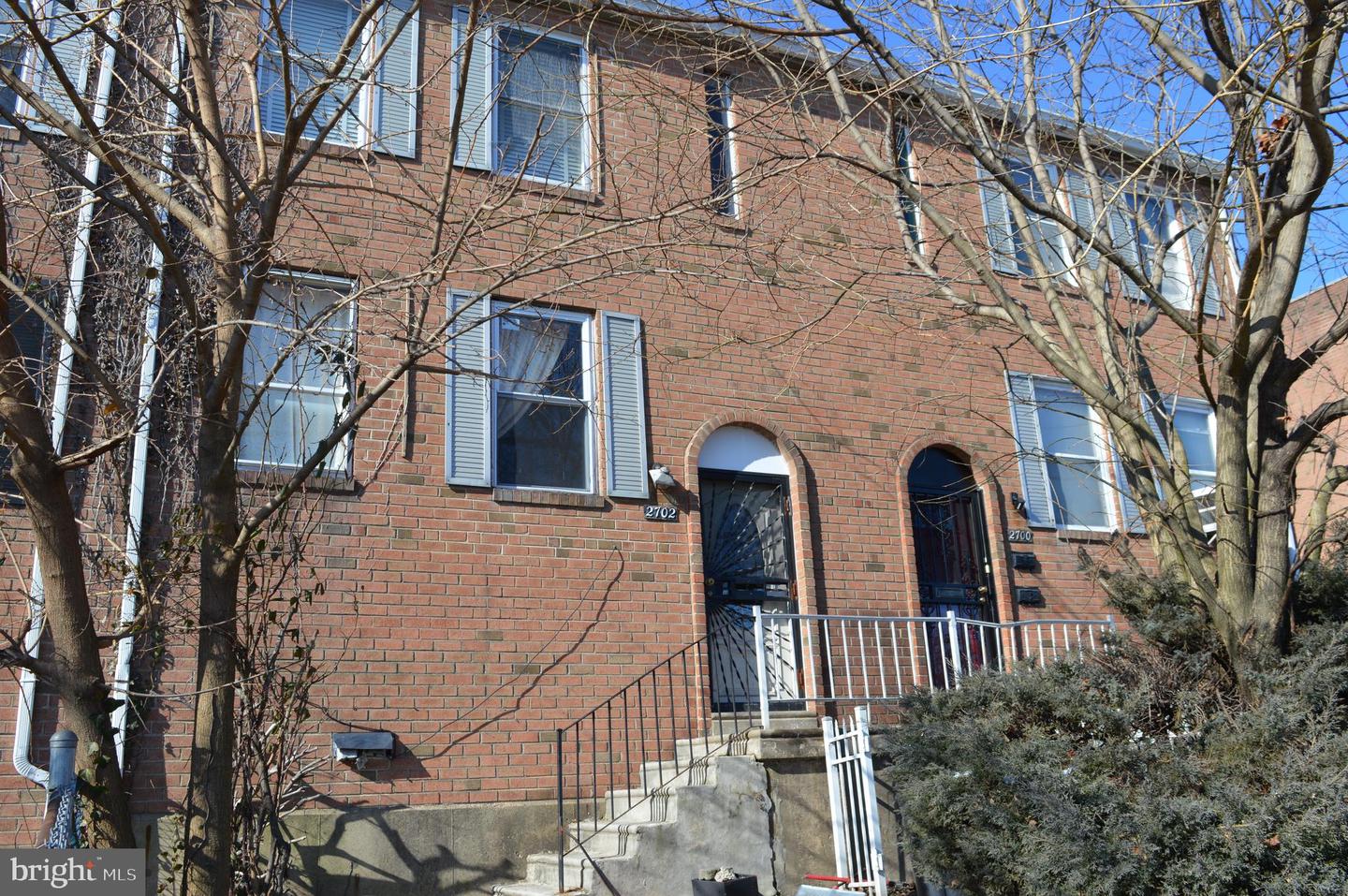 2702 Island Ave