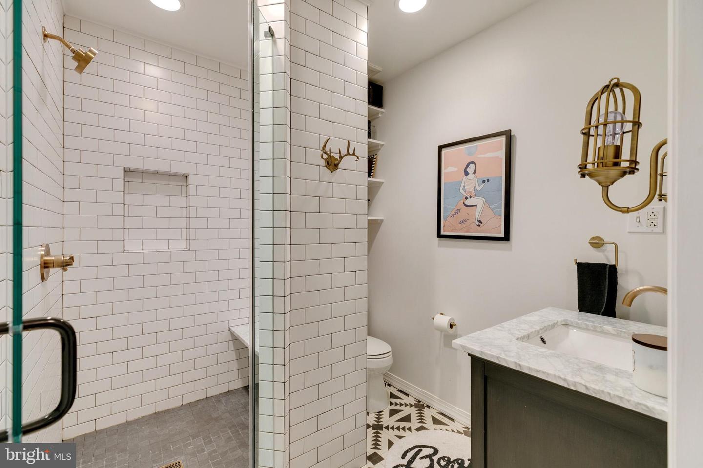 903-05 Clinton St #2f