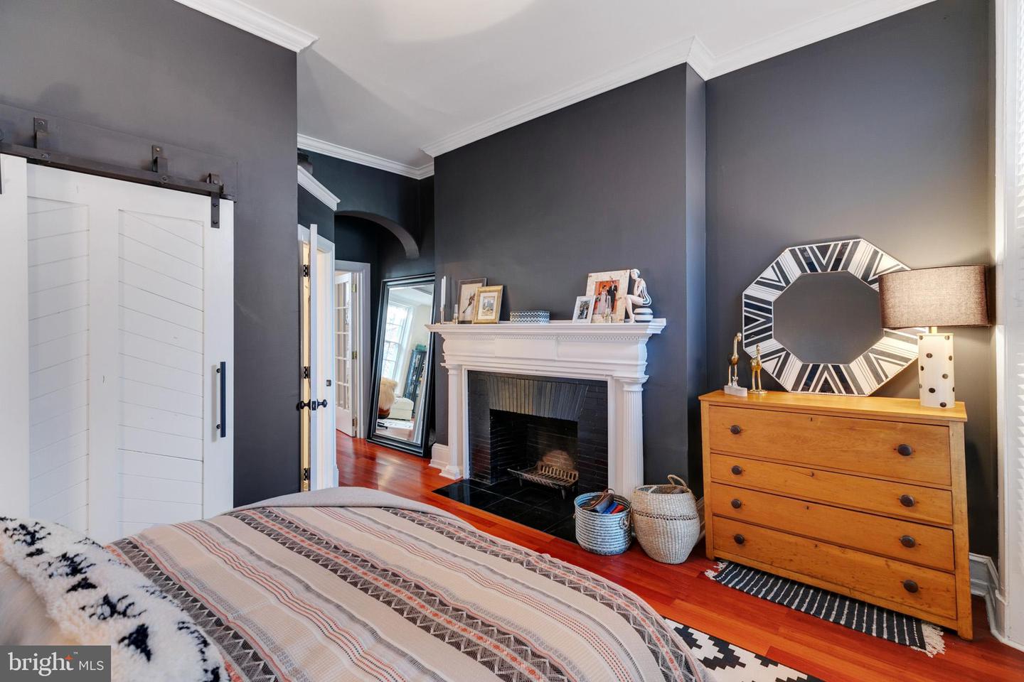 903-05 Clinton St #2f