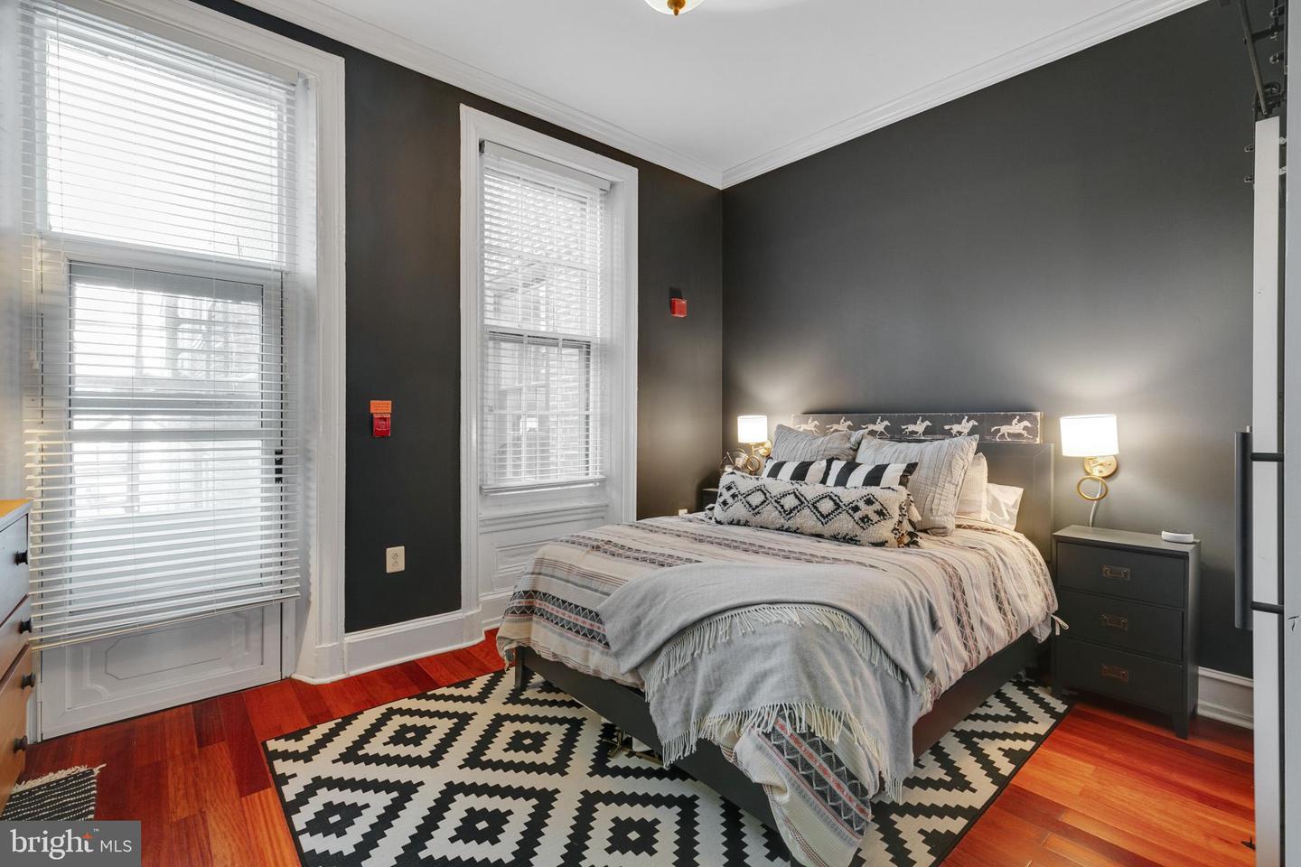 903-05 Clinton St #2f