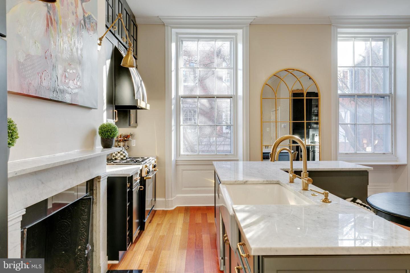 903-05 Clinton St #2f