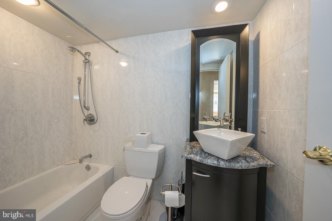 1901 John F Kennedy Blvd #520