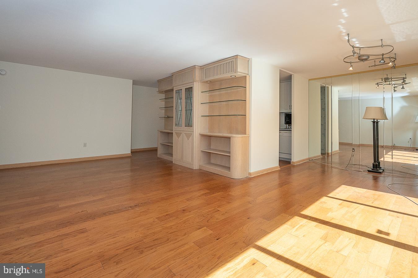 1901 John F Kennedy Blvd #520