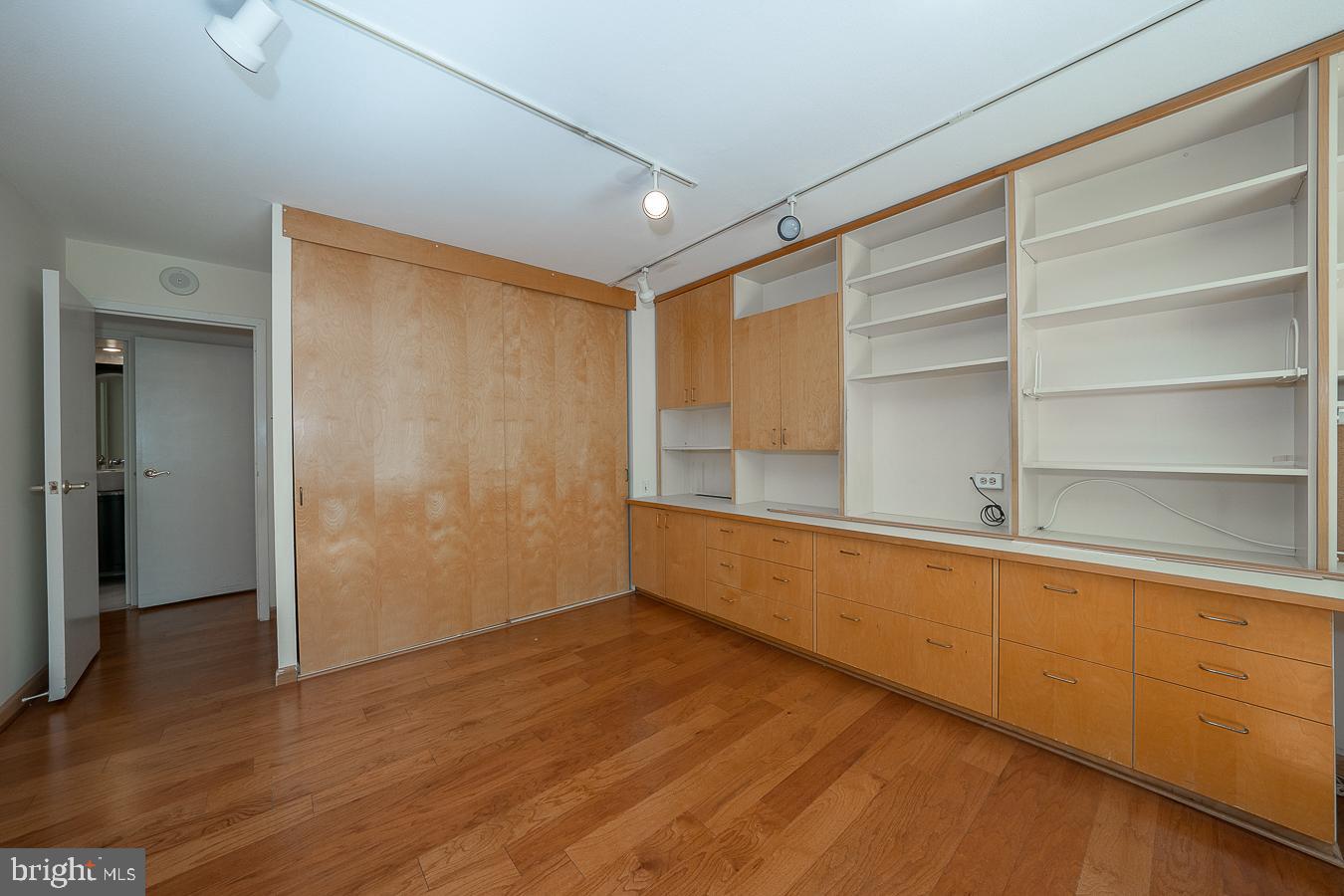 1901 John F Kennedy Blvd #520
