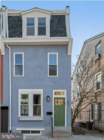 52 E Springer St