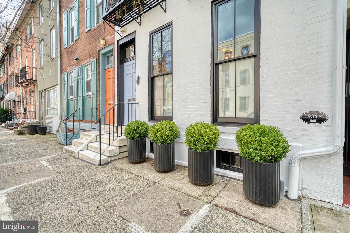 1936 Lombard St