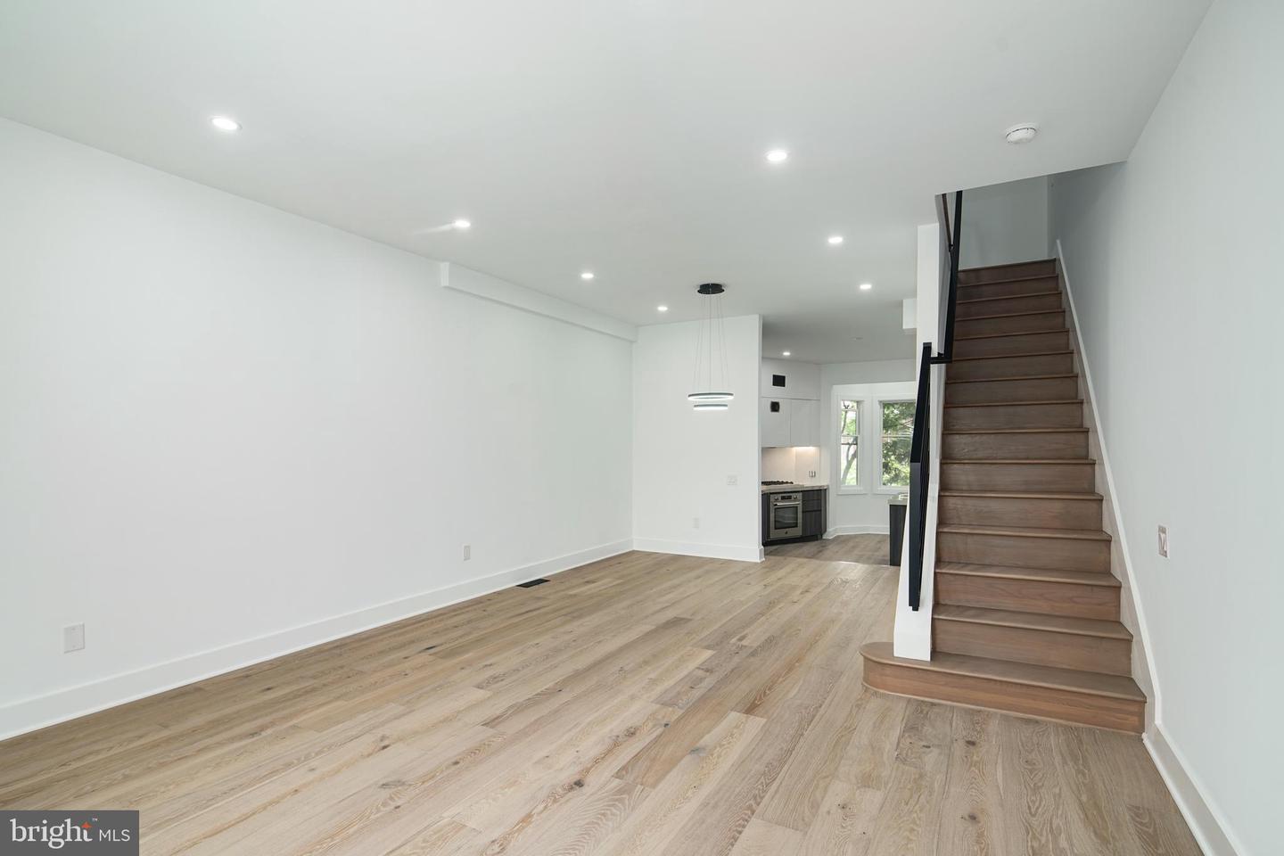 130 Carpenter St