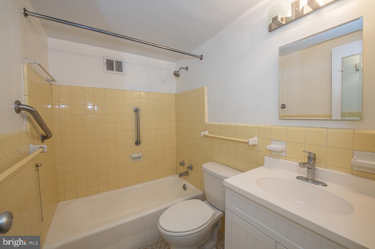 118 S 21st St #308